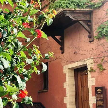 Moli Fariner Country house *